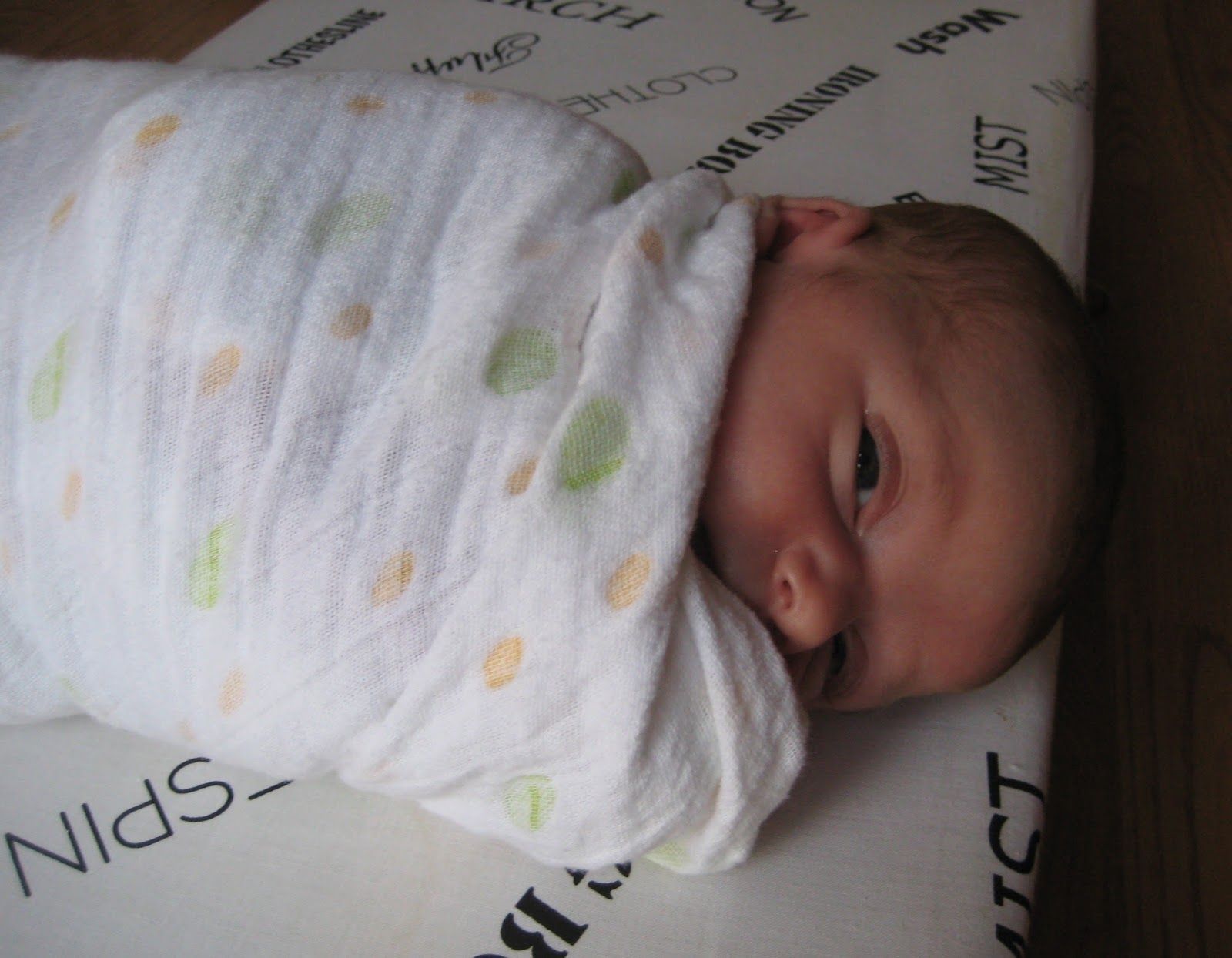 https://www.wassupy.com/assets/2009/baby-scale-00001.jpg